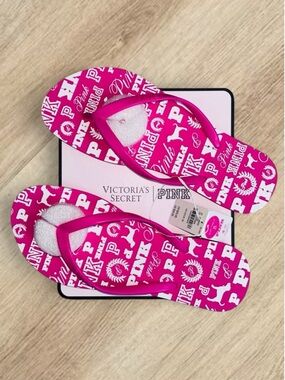 🩴 PINK Victoria's Secret 86 Logo Flip Flops Size 8 NWT